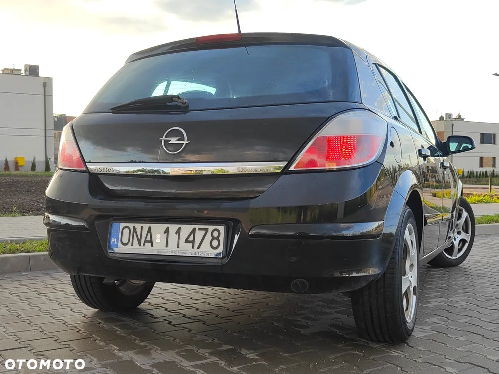 Opel Astra 1.6 Enjoy - 9