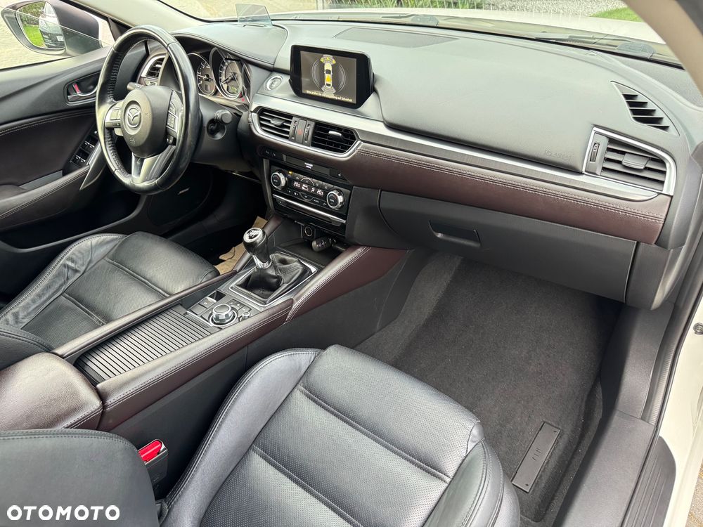 Mazda 6 - 12