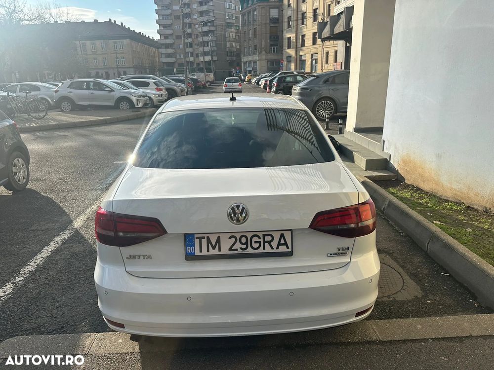 Volkswagen Jetta 2.0 TDI Comfortline - 9