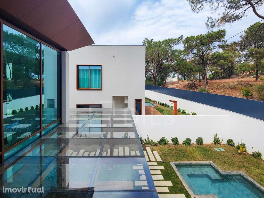 Moradia T4 com jardim e piscina em novo empreendimento no Estoril - Grande imagem: 5/98