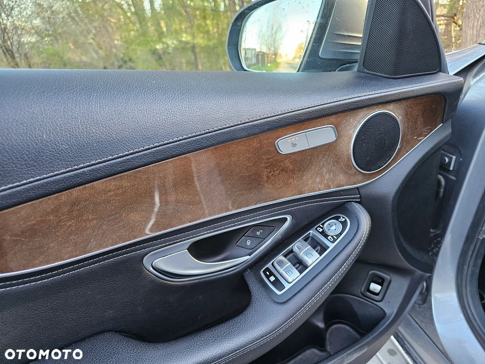 Mercedes-Benz Klasa C 180 7G-TRONIC - 19