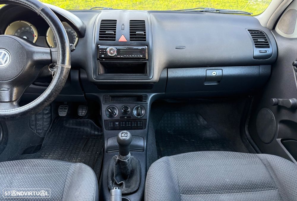 VW Polo 1.0 Confortline - 14