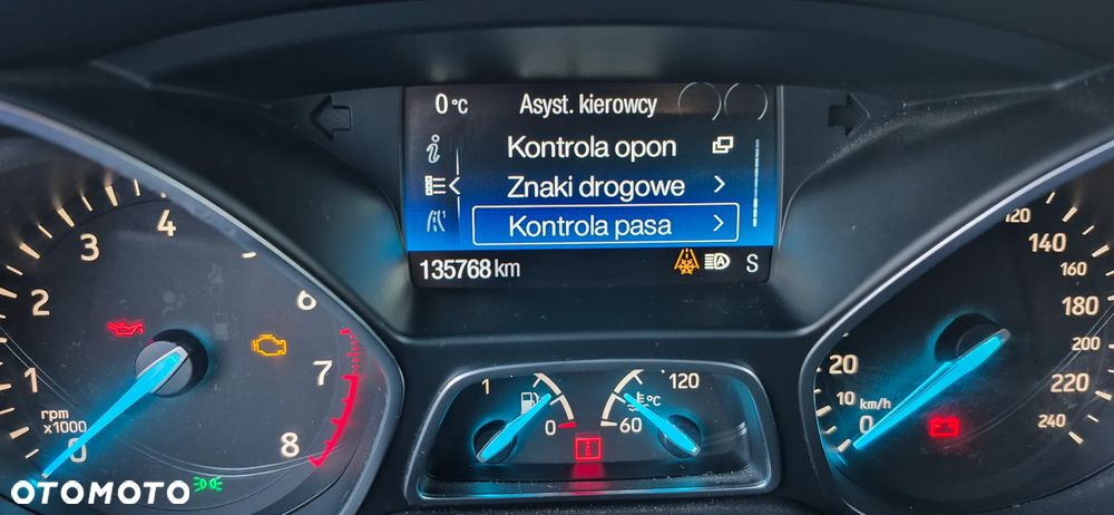 Ford Kuga 1.5 EcoBoost 2x4 Titanium - 3