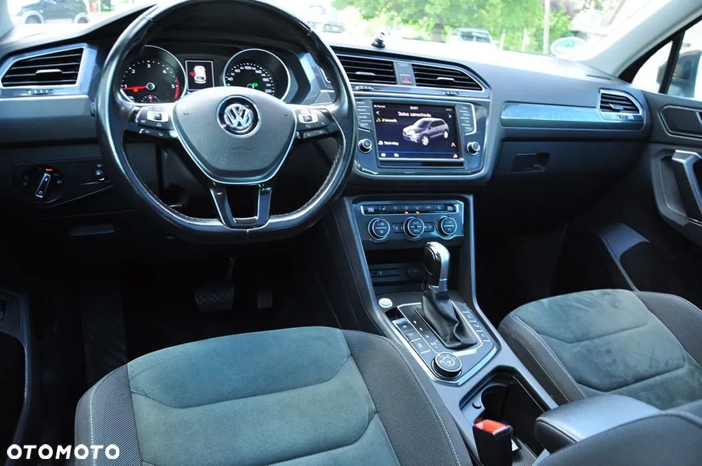 Volkswagen Tiguan 2.0 TDI SCR 4MOTION DSG Highline - 39