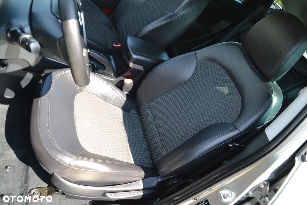 Hyundai ix35 2.0 2WD Comfort - 25