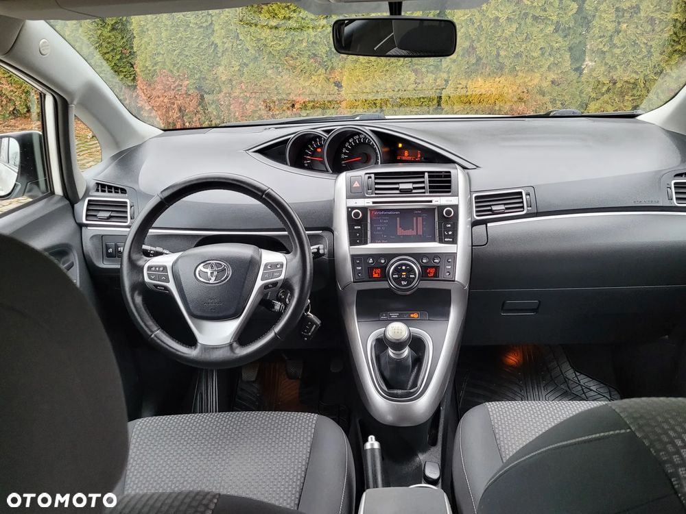 Toyota Verso 1.6 - 24