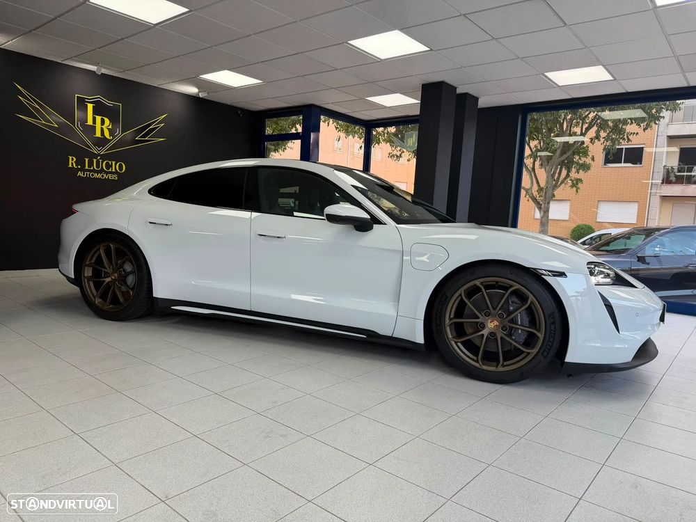 Porsche Taycan Bateria Performance Plus - 9