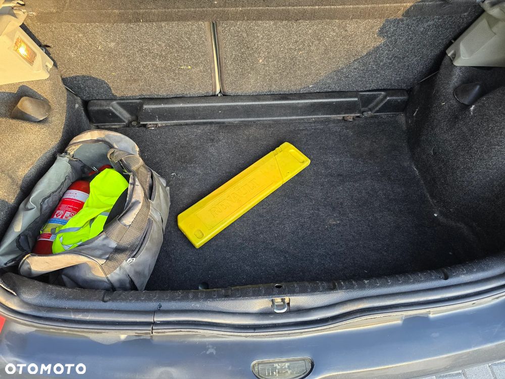 Renault Clio - 20