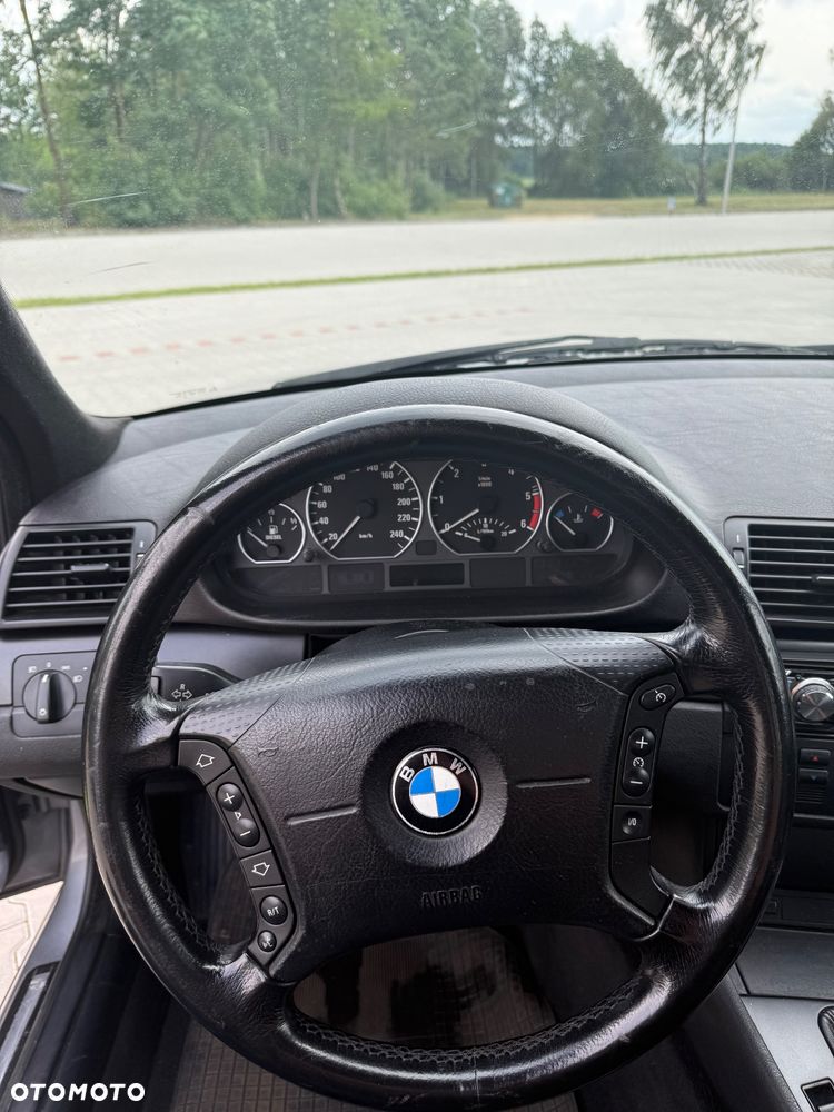 BMW Seria 3 318d - 15
