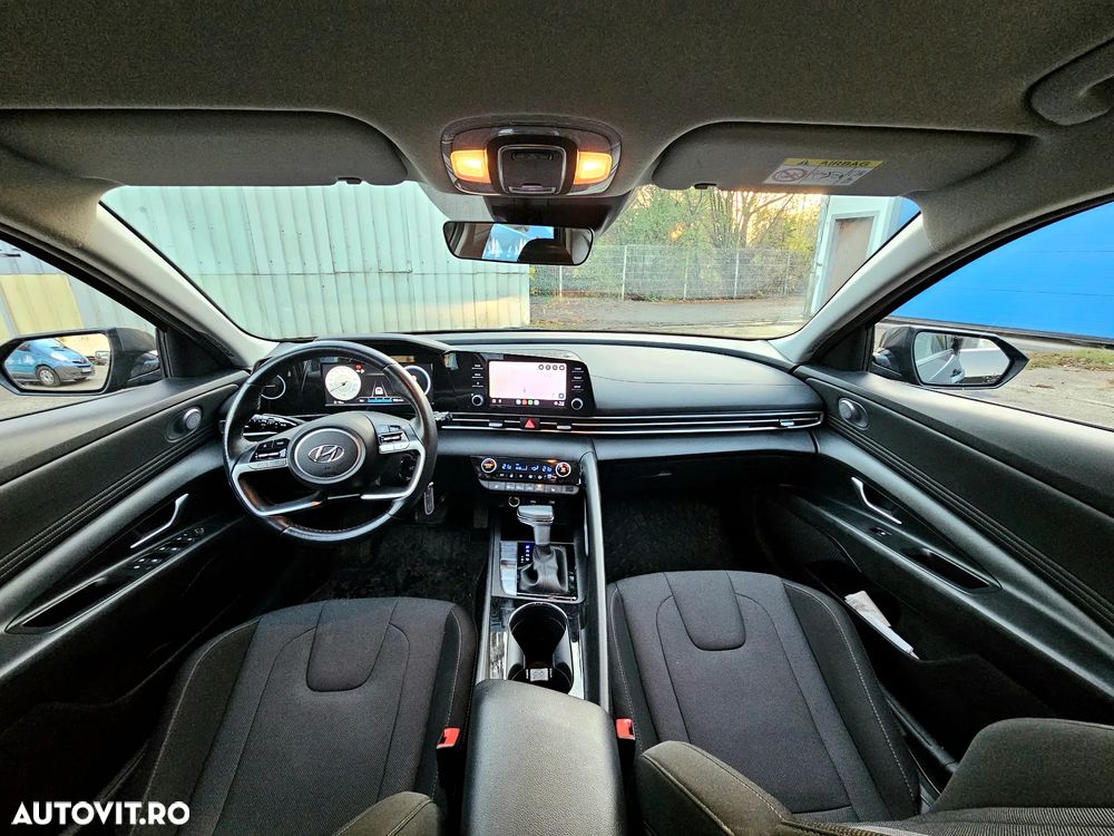 Hyundai Elantra 1.6 l 123 CP CVT Exclusive - 8