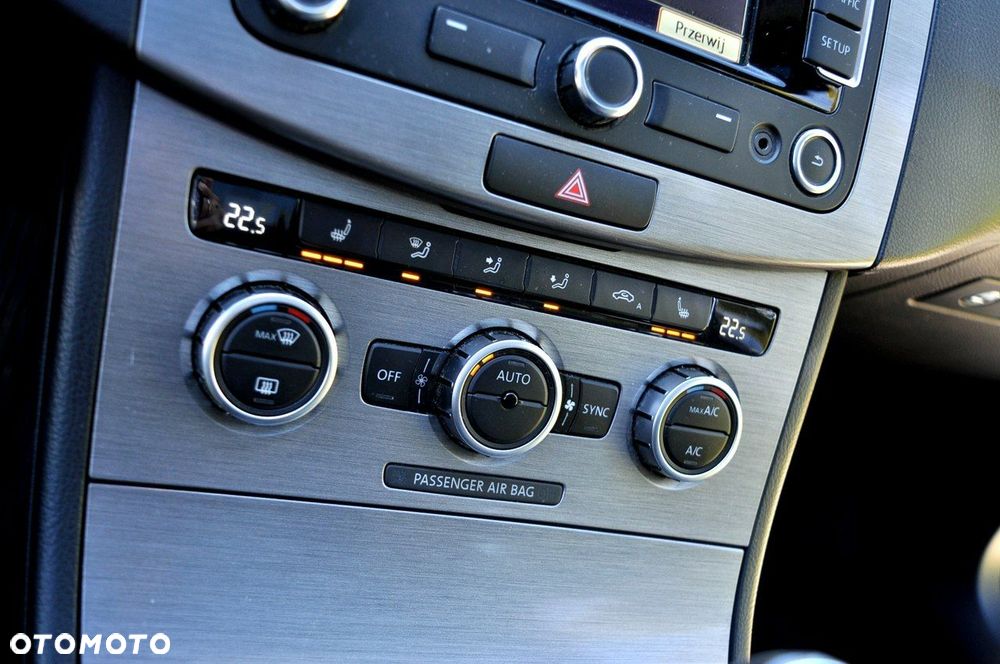 Volkswagen Passat Variant - 16