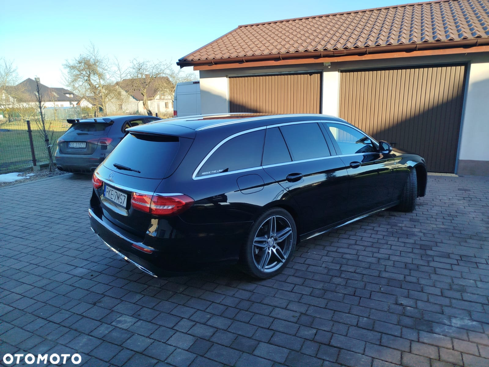 Mercedes-Benz Klasa E 220 d Business Edition 9G-TRONIC - 16