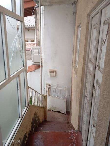 Vendo casa centro de vila de Santar - Grande imagem: 5/12