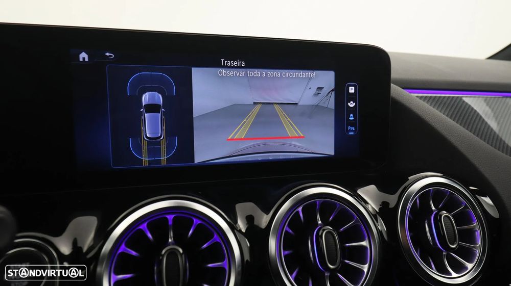 Mercedes-Benz GLA 180 d AMG Line - 14