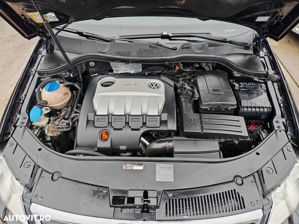 Volkswagen Passat Variant 2.0 TDI DPF DSG Highline - 8