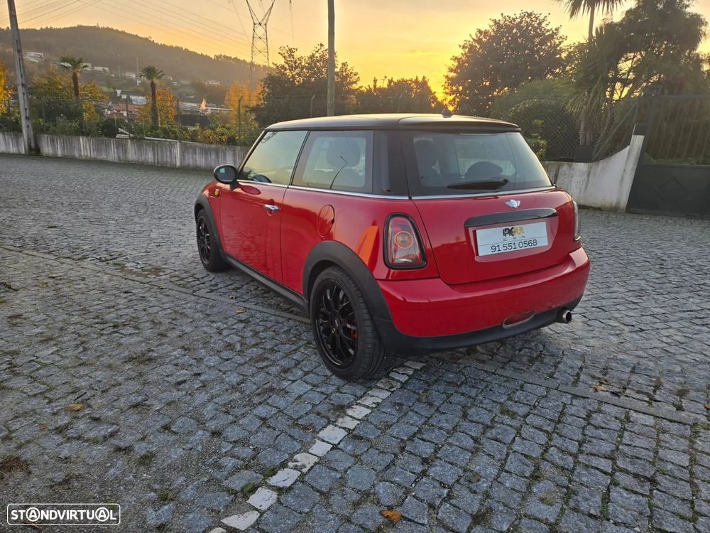 MINI 3 Portas Cooper D - 4