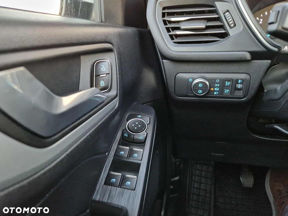 Ford Kuga 1.5 EcoBlue FWD Titanium - 19