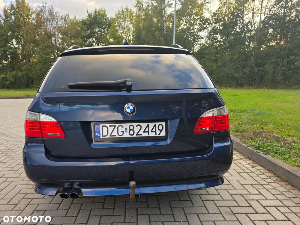 BMW Seria 5 525d Touring - 8