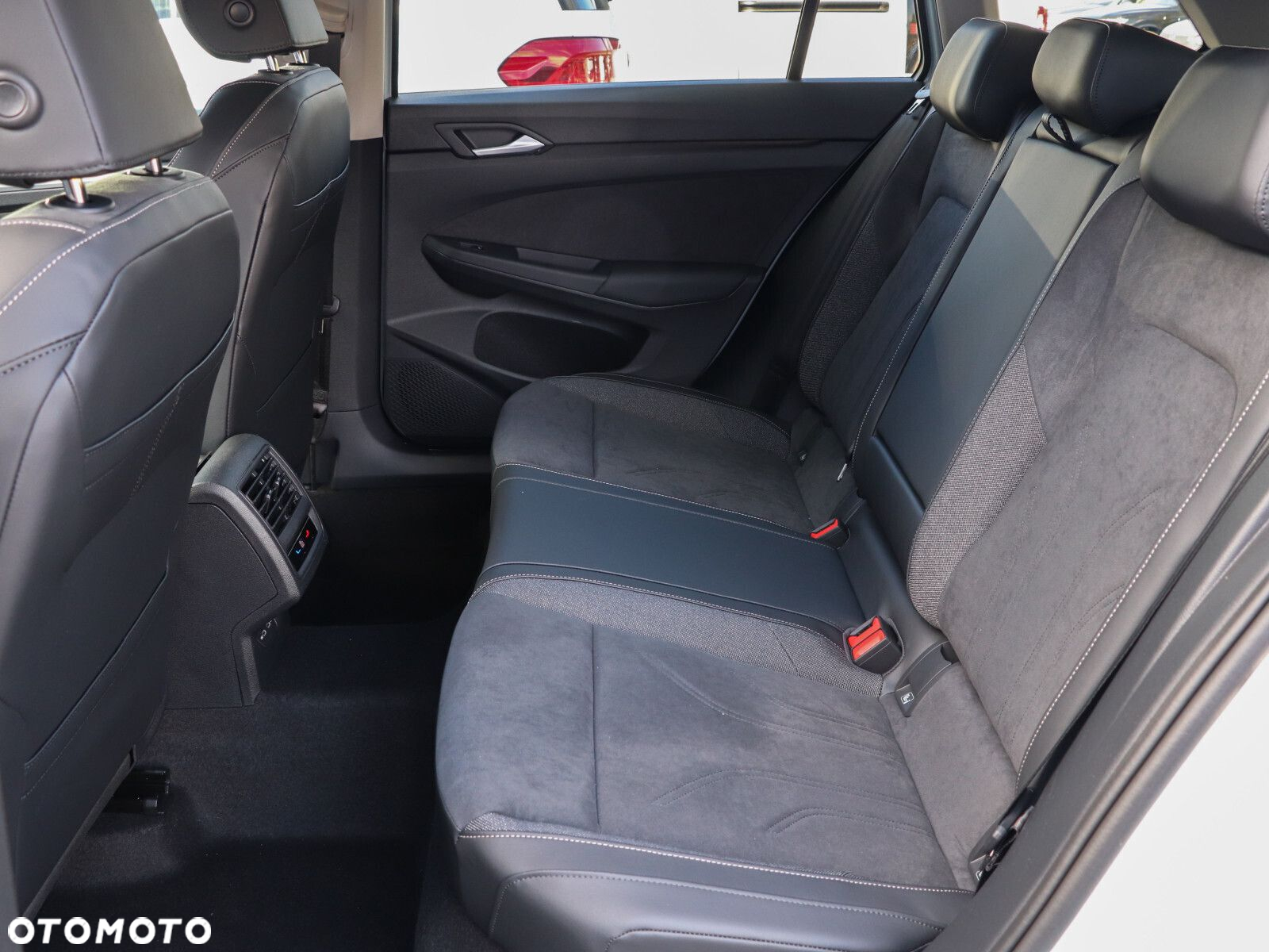 Volkswagen Golf - 14