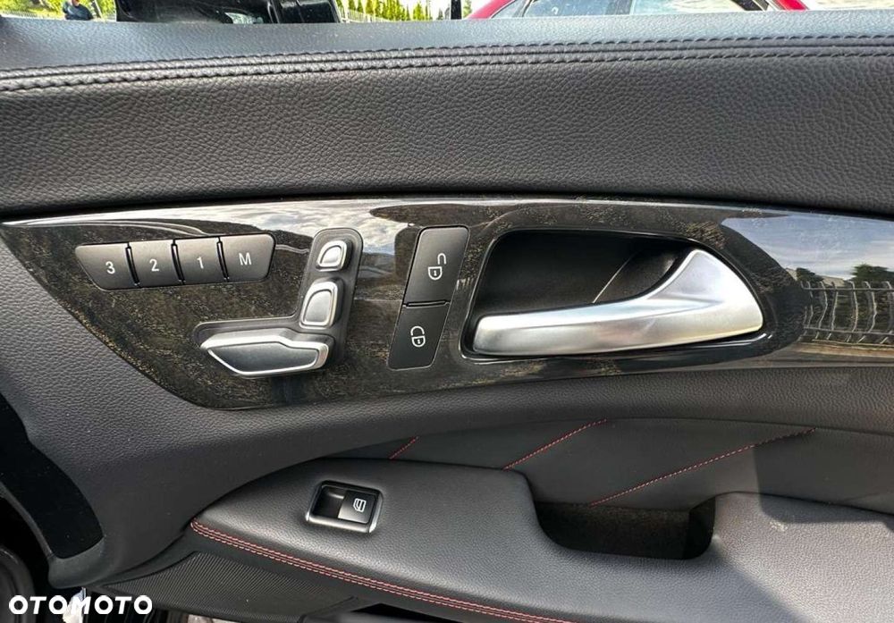 Mercedes-Benz CLS - 10