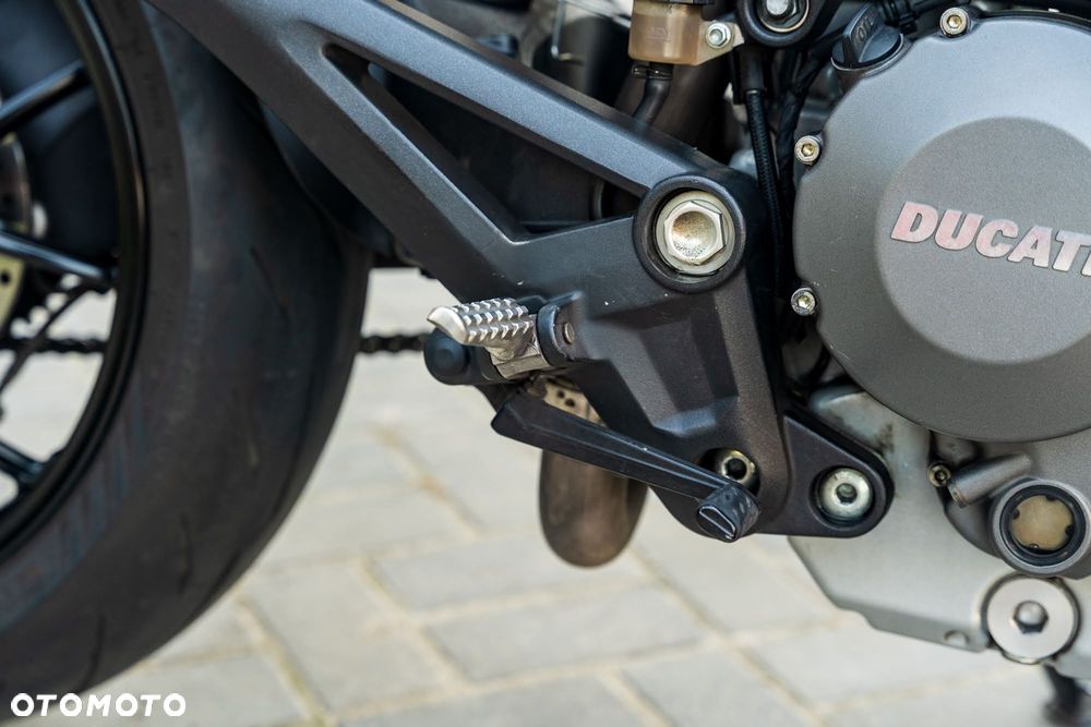 Ducati Monster - 29