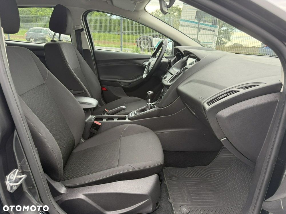 Ford Focus - 22