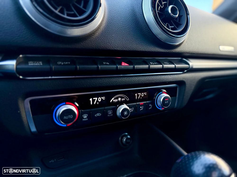 Audi A3 Sportback 35 TFSI S tronic S line - 27