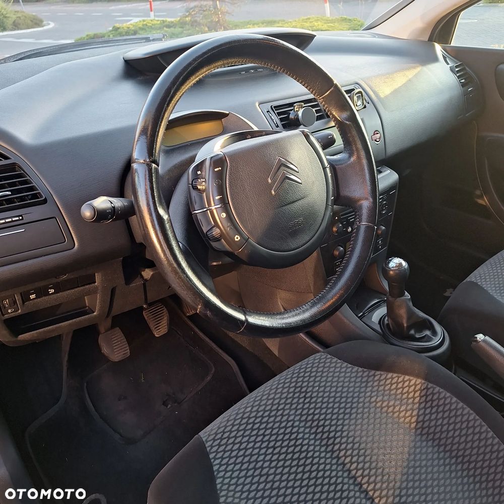 Citroën C4 1.6 16V SX - 17