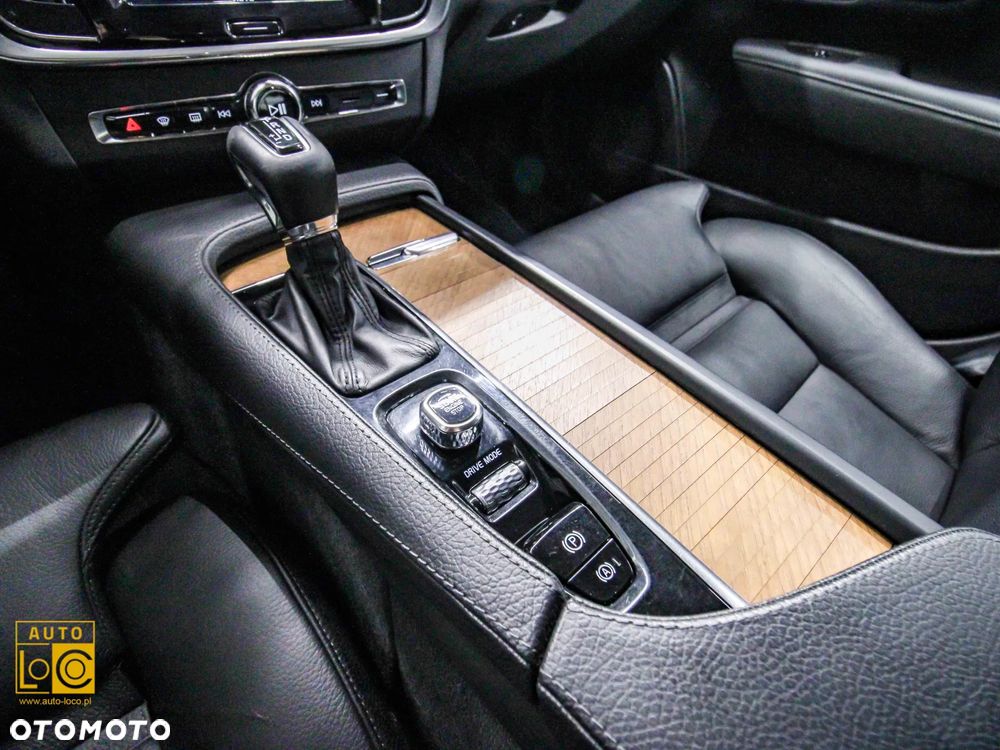 Volvo V90 D4 AWD Inscription - 29