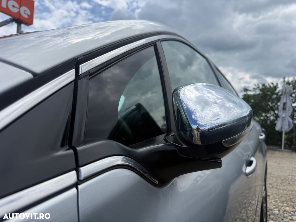 Peugeot 208 1.2 L PureTech Turbo S&S EAT6 Allure - 16
