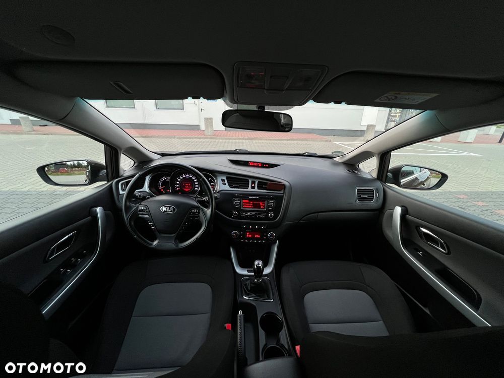 Kia Ceed - 9