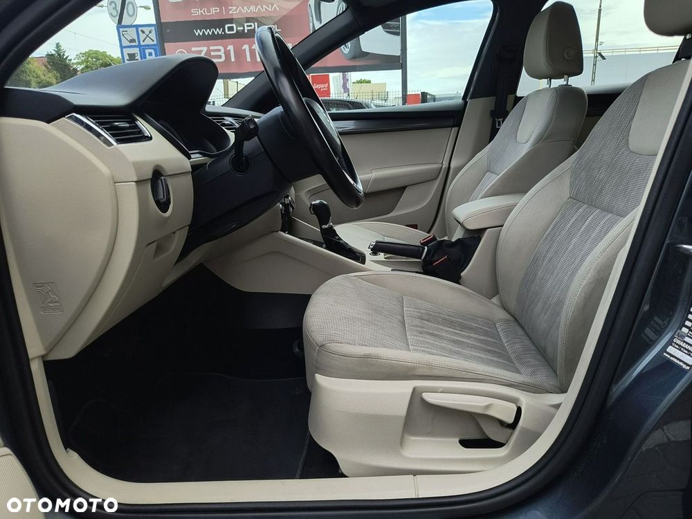 Skoda Octavia 2.0 TSI 4x4 Style DSG - 11