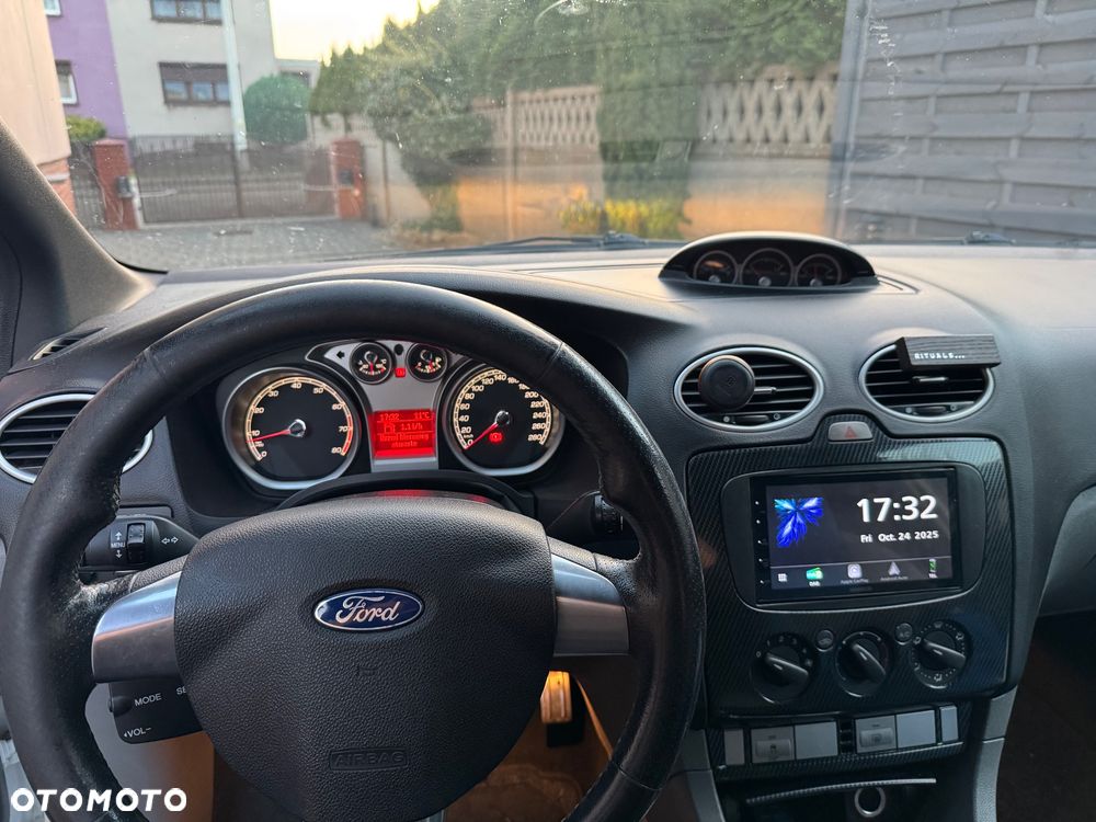 Ford Focus ST - 9