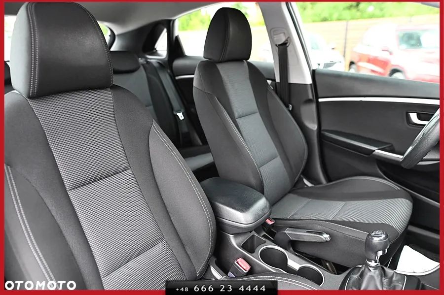 Hyundai i30 1.4 Blue Comfort - 16