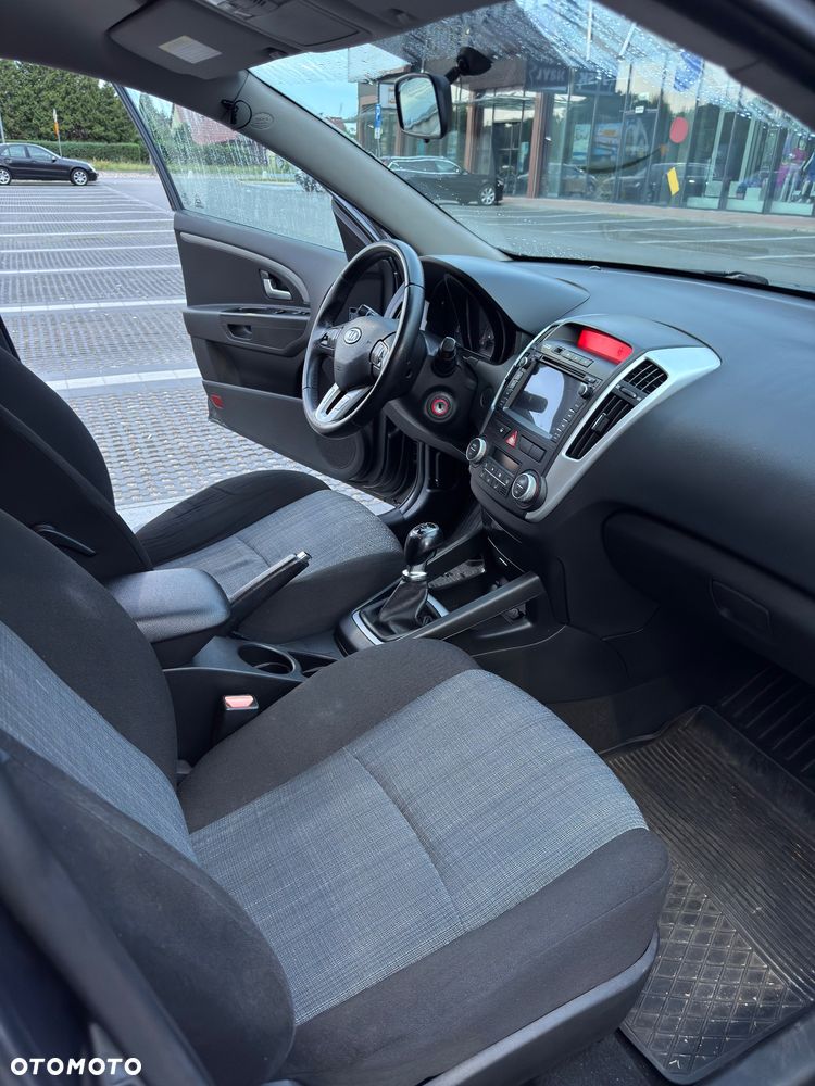 Kia Ceed 1.6 CRDi LX - 10