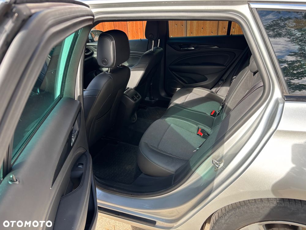 Opel Insignia - 11