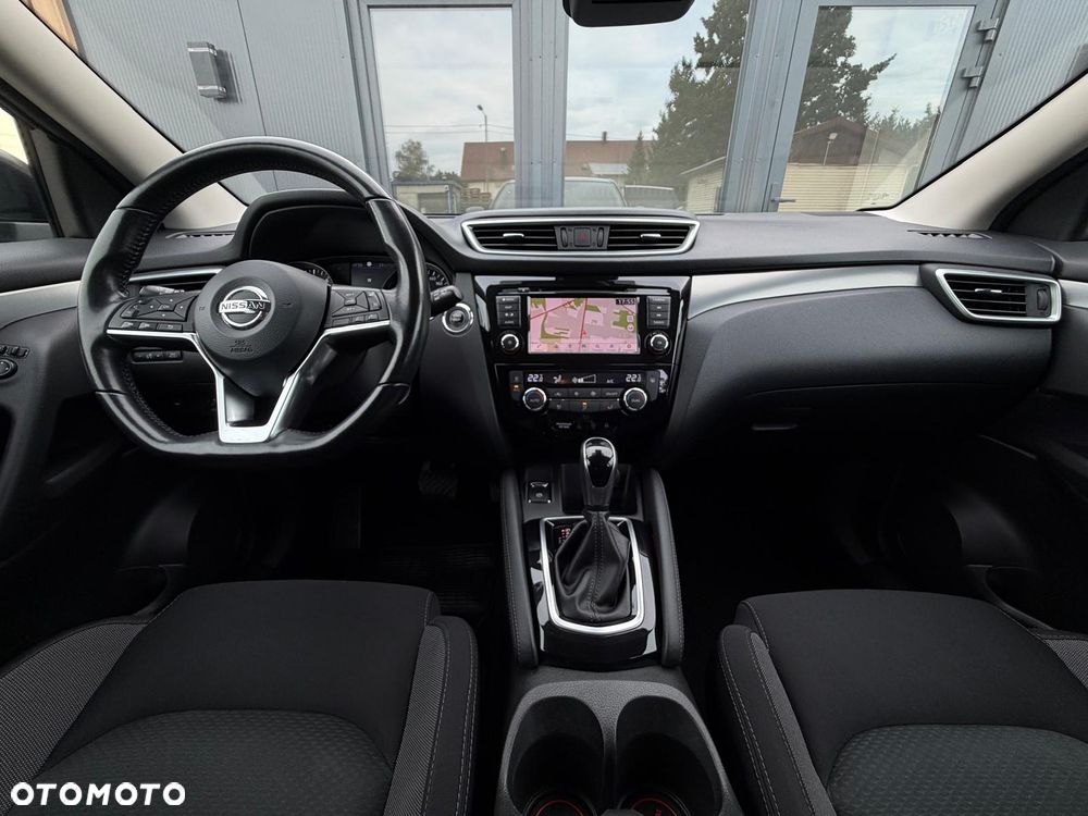 Nissan Qashqai 1.3 DIG-T N-Connecta DCT - 32