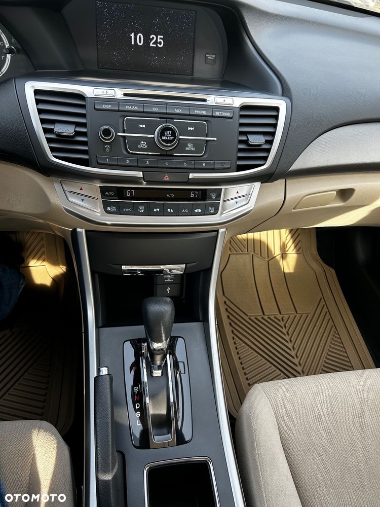 Honda Accord 2.4 LX - 14