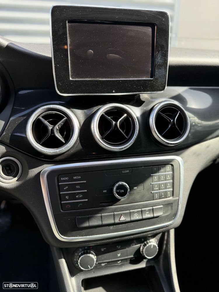 Mercedes-Benz CLA 180 - 14