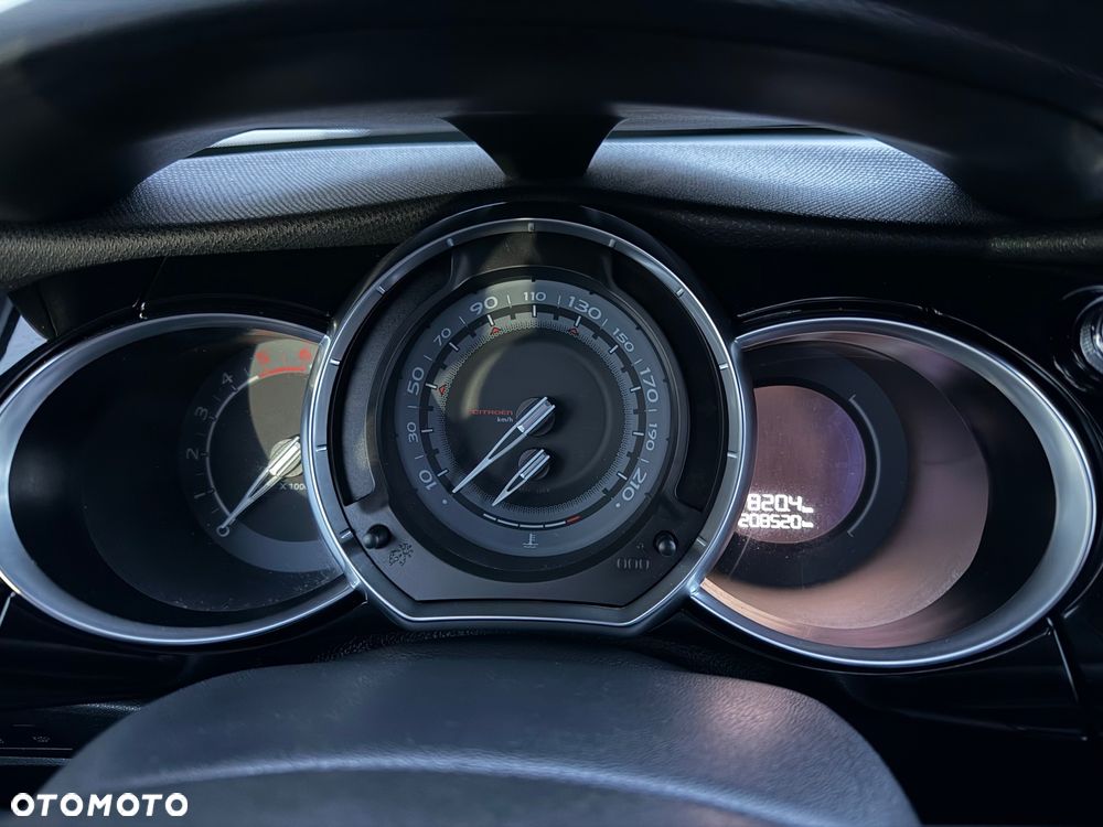 Citroën DS3 BlueHDi 100 SoChic - 21