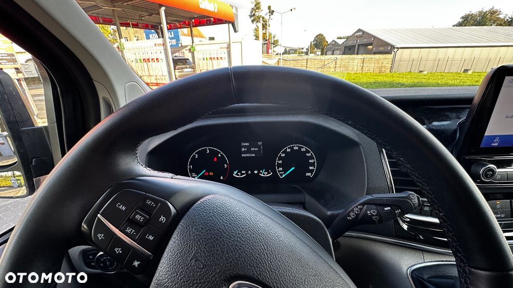 Ford Tourneo Custom 2.0 EcoBlue L2 Titanium - 10