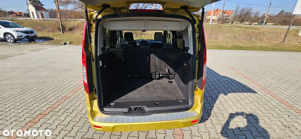 Ford Tourneo Connect Grand - 19