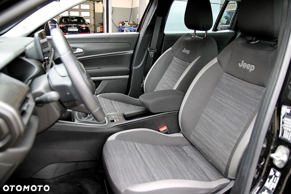 Jeep Avenger 1.2 GSE T3 Altitude FWD - 29