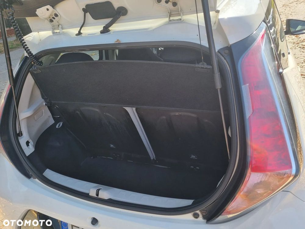 Toyota Aygo x-play - 8