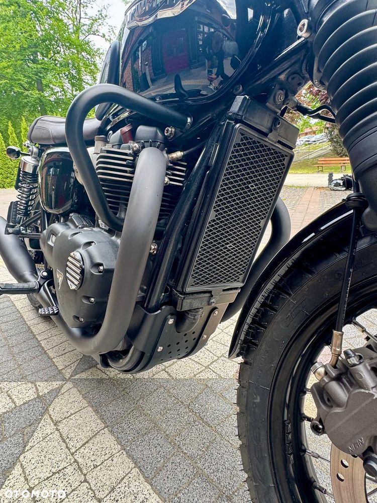 Triumph Bonneville - 10