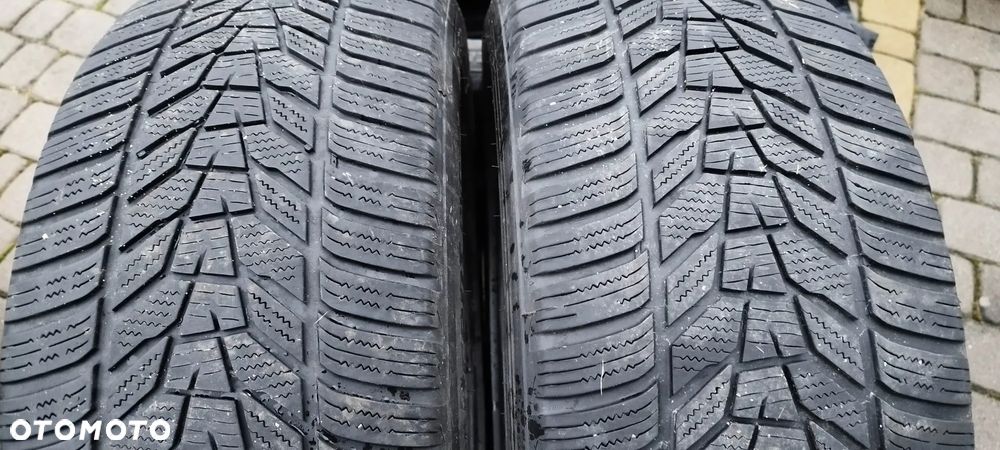 255/45/20 hankook winter icept evo2