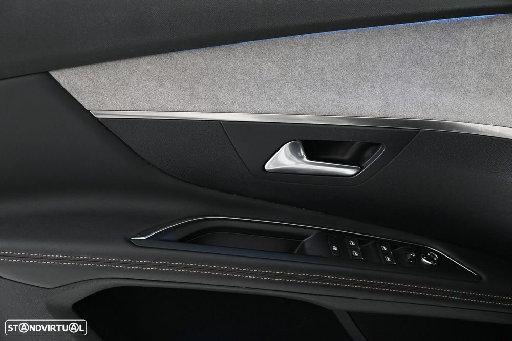 Peugeot 3008 1.6 Hybrid GT Pack e-EAT8 - 18