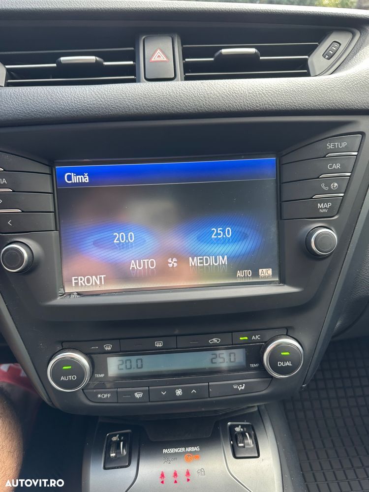 Toyota Avensis 2.0 D-4D Executive - 9