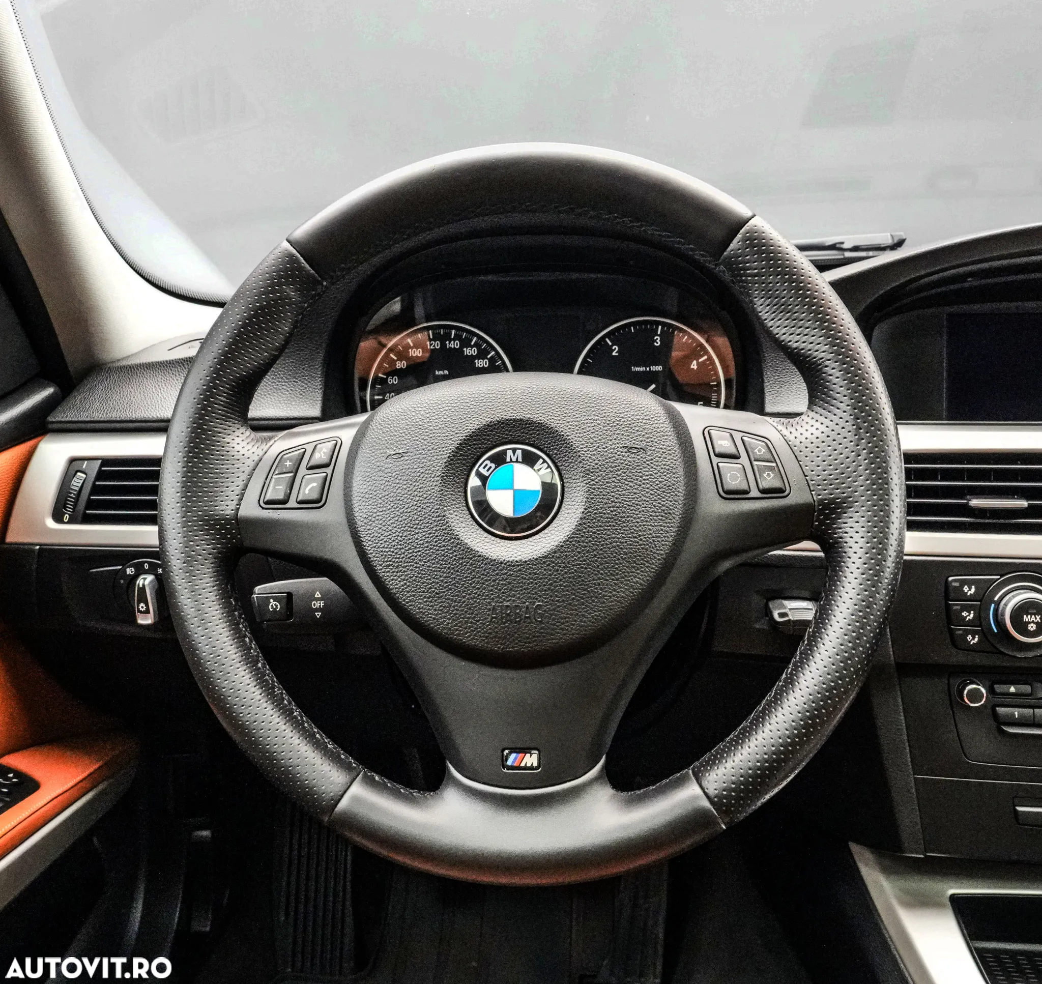 BMW Seria 3 318d - 16