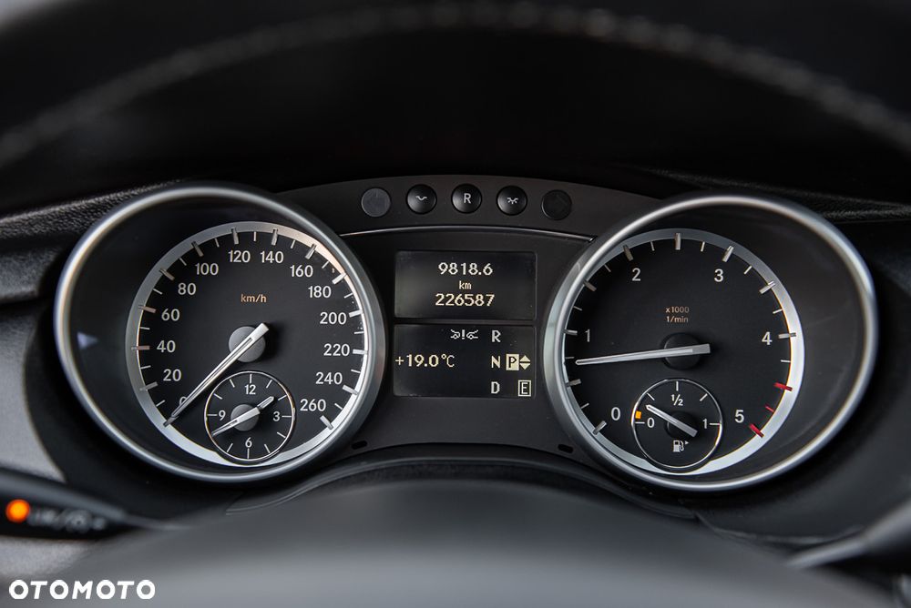 Mercedes-Benz Klasa R 350 CDI L DPF 4Matic 7G-TRONIC - 20